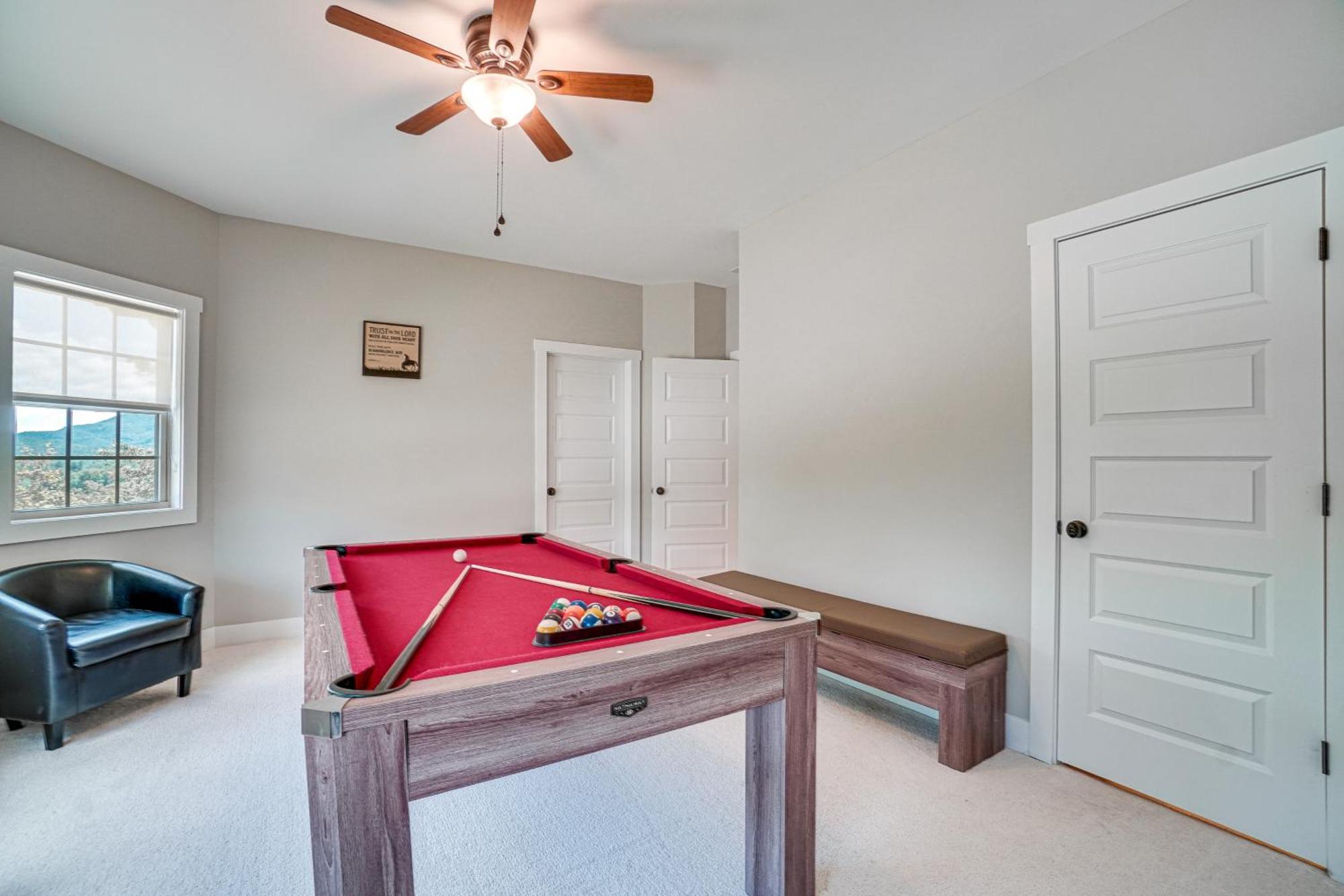 Stunning Helen Getaway With Hot Tub And Ev Charger! Villa Luaran gambar
