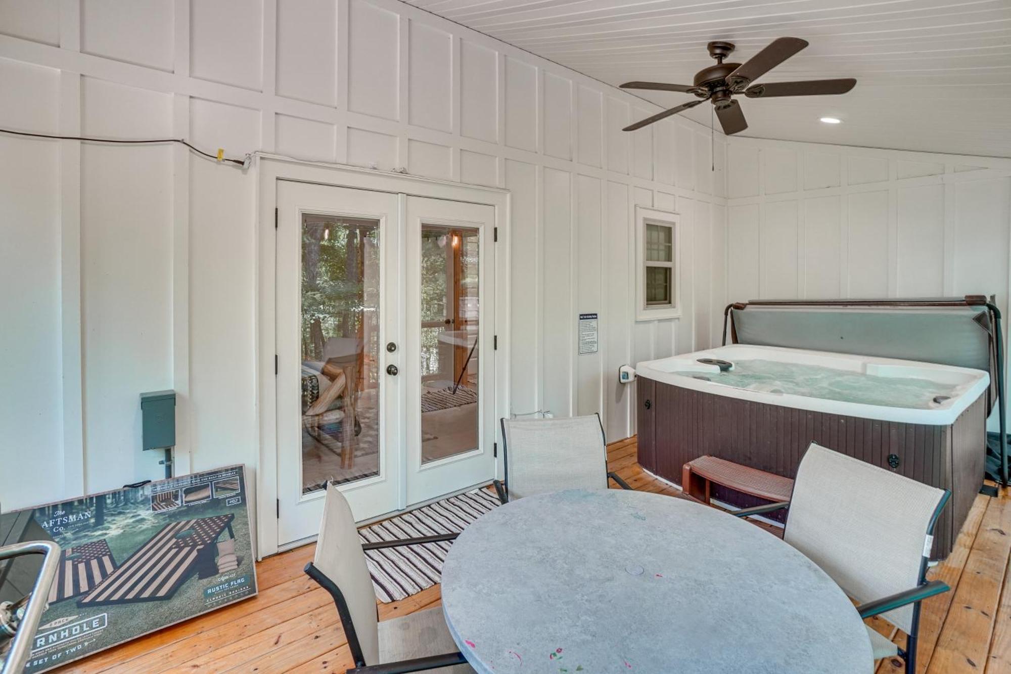 Stunning Helen Getaway With Hot Tub And Ev Charger! Villa Luaran gambar